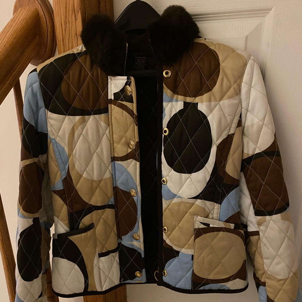 Coach jacket with fur collar